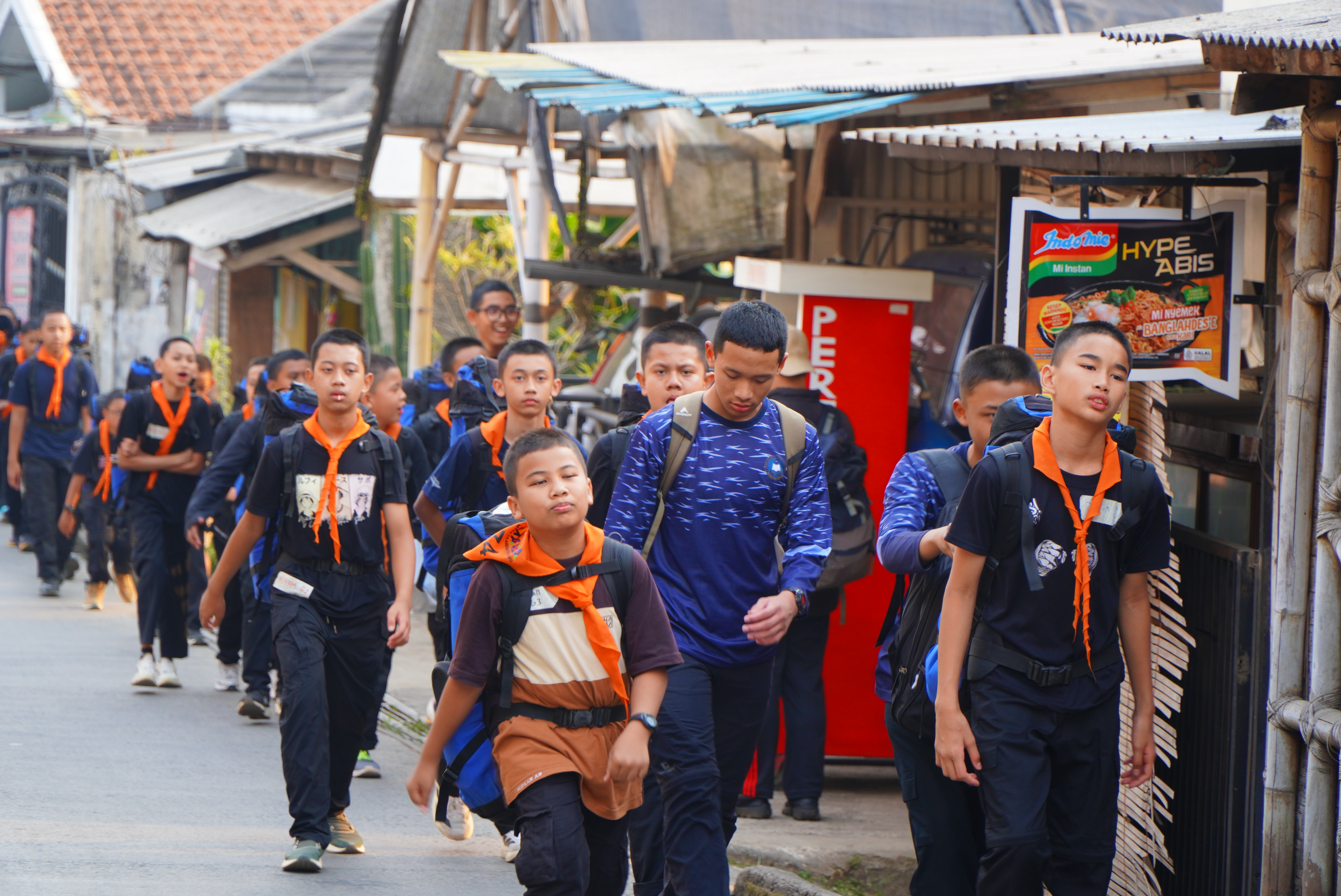  Santri Kelas 7 SMP Daarut Tauhiid Boarding School Laksanakan Longmarch Menuju Eco Pesantren 2 